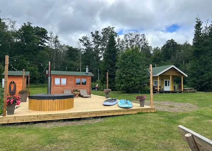 Pihla Rannamaja Sauna Ja Kuemblustuenniga